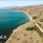 دانلود استوک فوتیج نمای هوایی از شهر ساحلی Top View Of The Sea